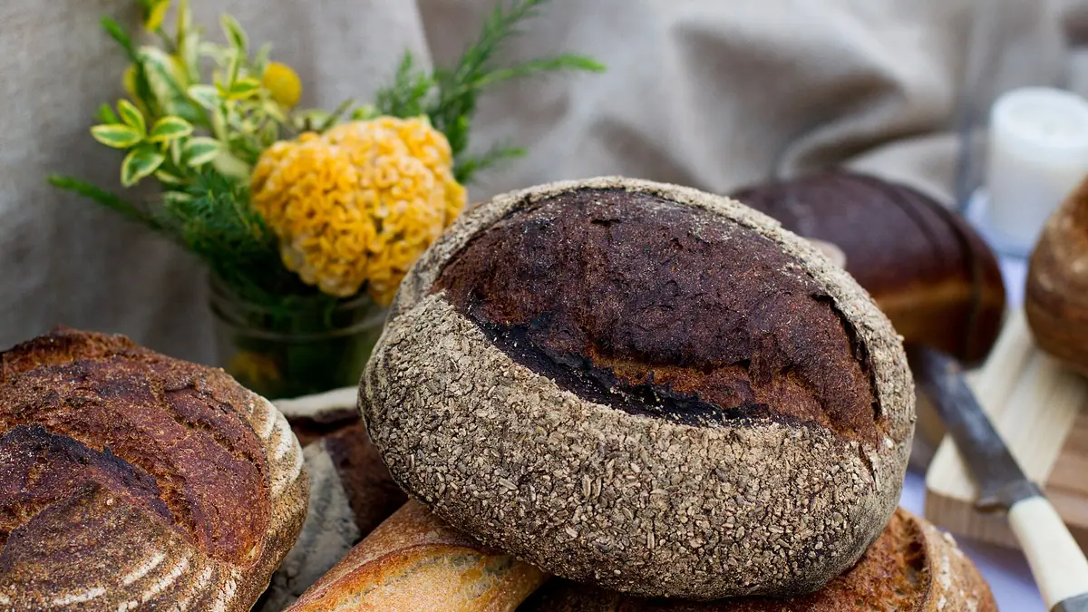 Bakery & Café bakes